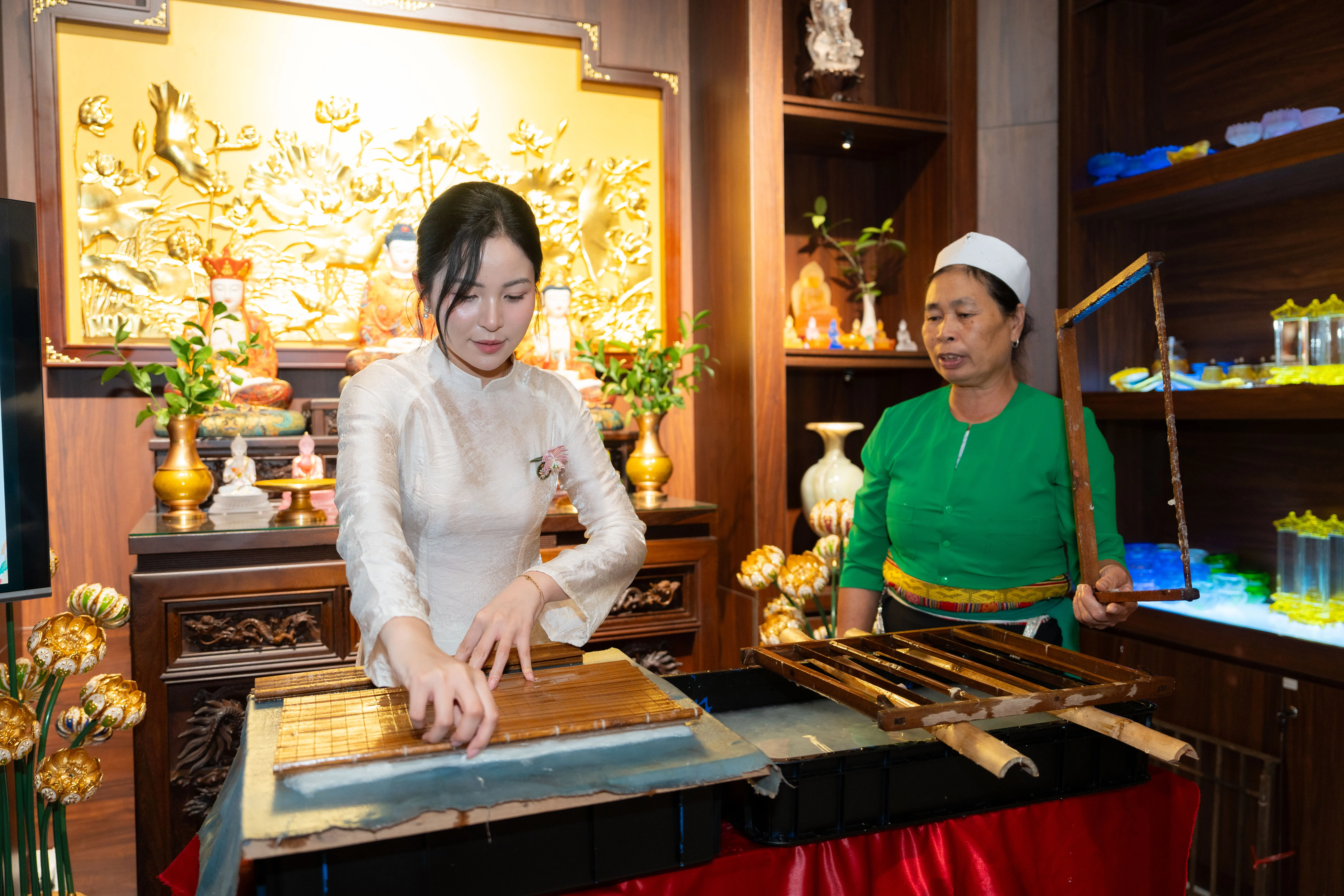 thắp một ngọn đèn nối một tình thân