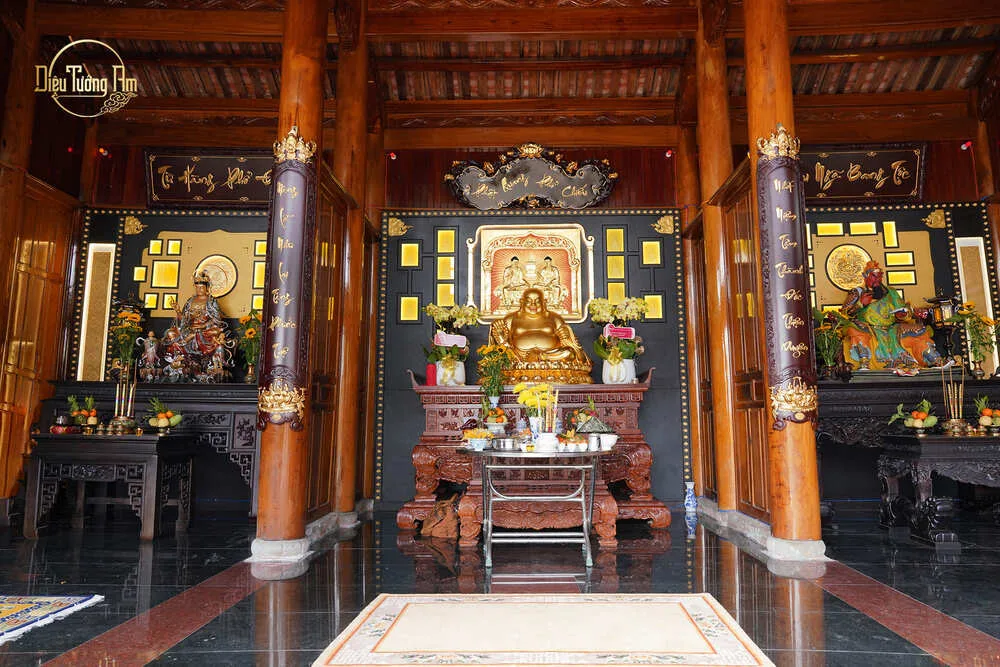 Phuoc bau nhiem mau