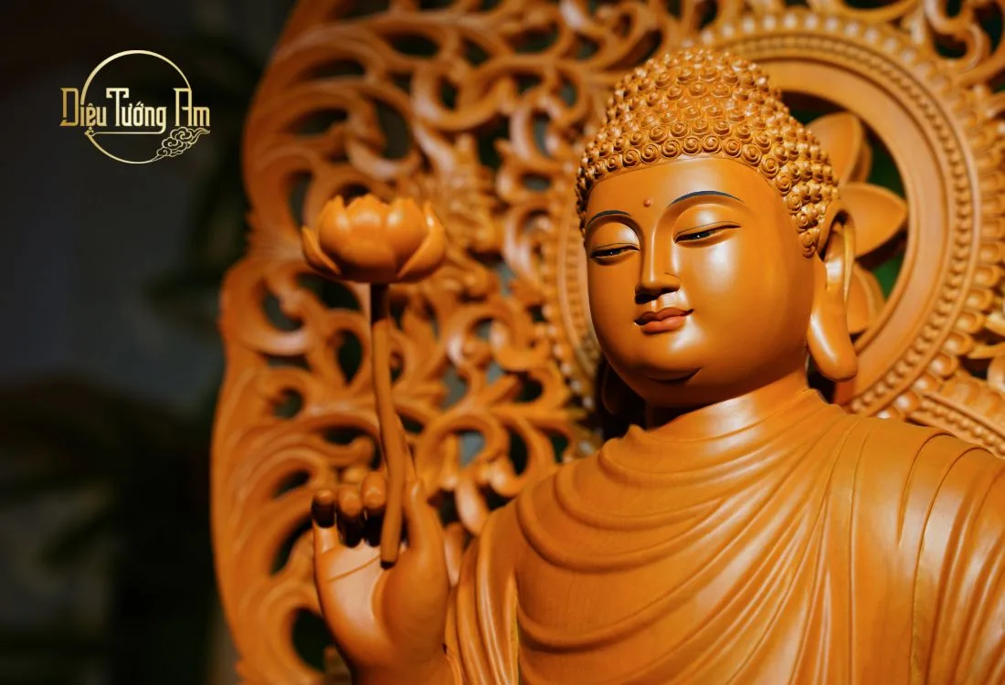 MẠN ĐÀM VỀ HÌNH TƯỢNG BỔN SƯ NIÊM HOA VI TIẾU