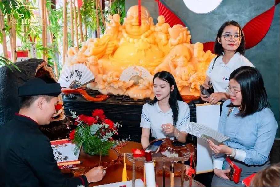 DIỆU TƯỚNG AM TƯNG BỪNG LỄ HỘI “NGHÊNH XUÂN KIẾN HỶ” – TÁI HIỆN TẾT BA MIỀN RỘN RÀNG PHÚC LẠC
