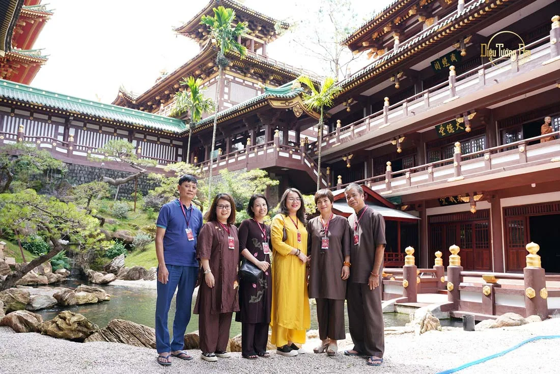 ĐOÀN PHẬT TỬ DIỆU TƯỚNG AM HOAN HỶ THAM DỰ ĐẠI GIỚI ĐÀN CAM LỘ GIÁC ĐẠO