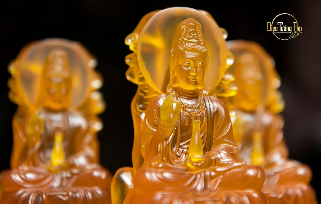 ĐẠI GIỚI ĐÀN CAM LỘ GIÁC ĐẠO: TÔN TƯỢNG QUÁN ÂM TỌA SƠN - DIỆU TƯỚNG AM KẾT DUYÊN CÚNG DƯỜNG