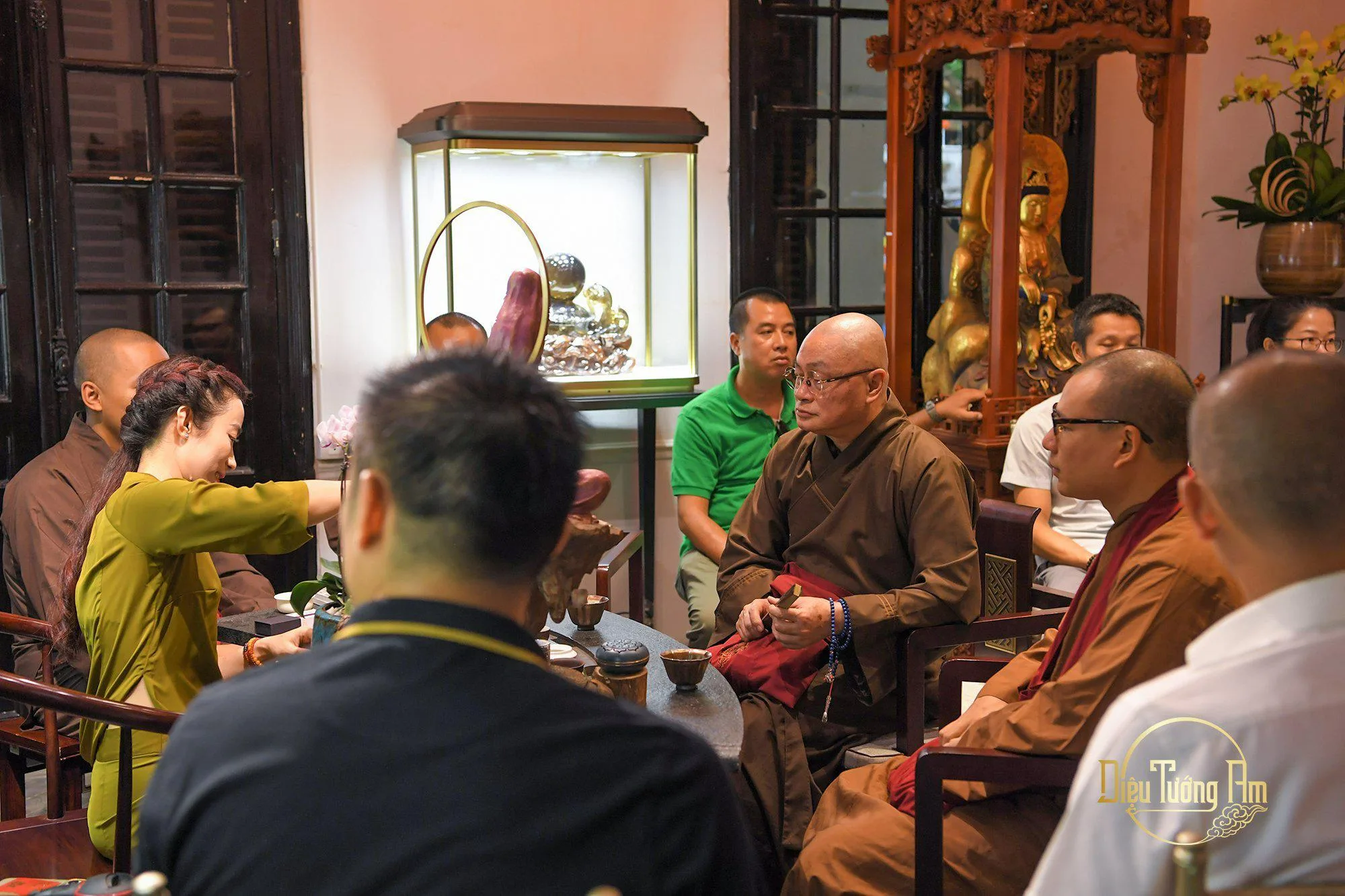 Buổi trà đàm thân mật trong không gian Diệu Tướng Am Hà Nội.