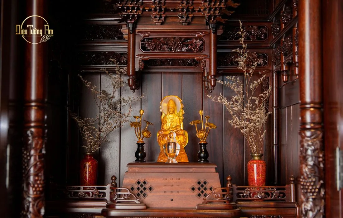 ĐẠI GIỚI ĐÀN CAM LỘ GIÁC ĐẠO: TÔN TƯỢNG QUÁN ÂM TỌA SƠN - DIỆU TƯỚNG AM KẾT DUYÊN CÚNG DƯỜNG