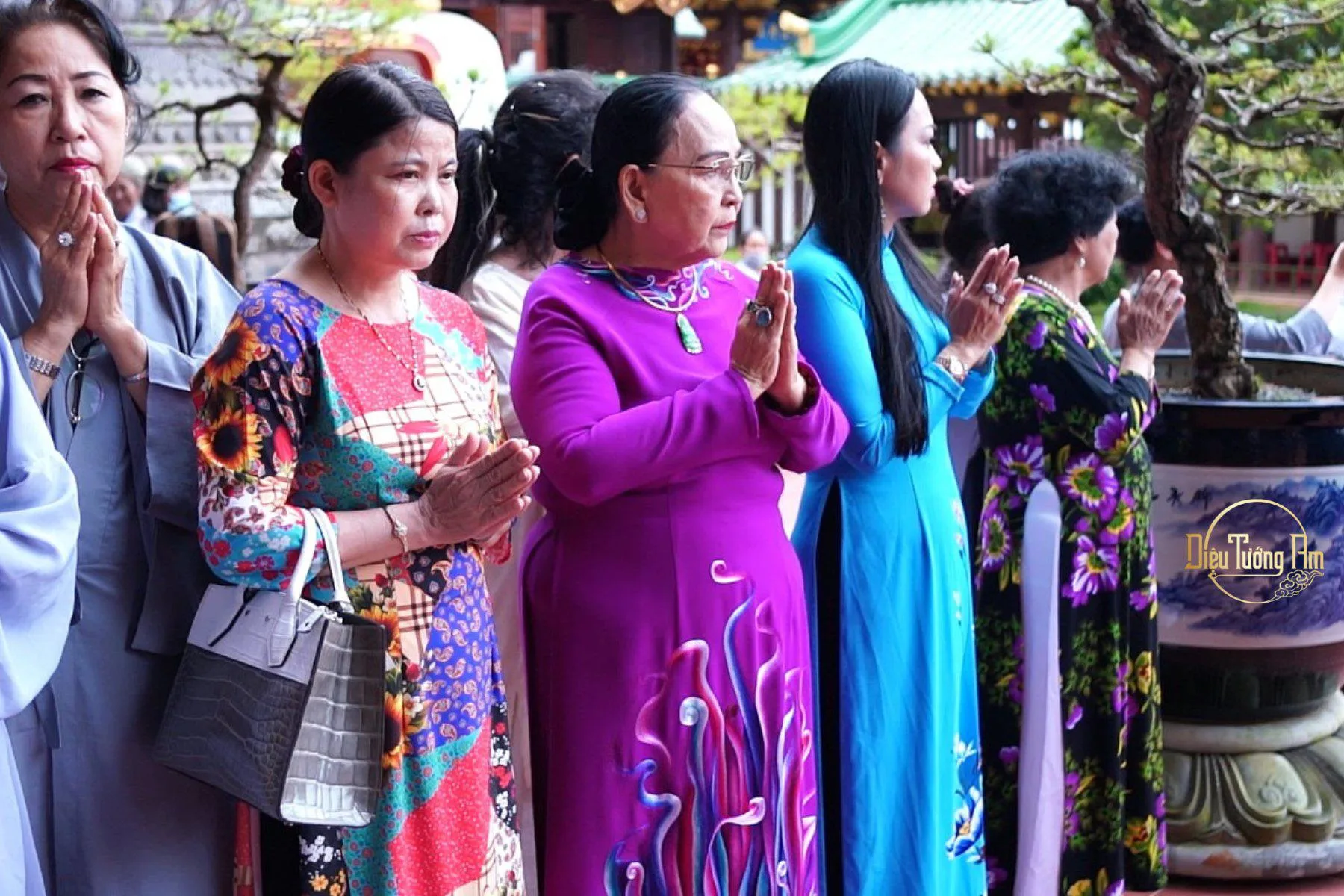 le-cung-duong- trai-tang-dai- gioi-dan-cam-l o-giac-dao08.j pg
