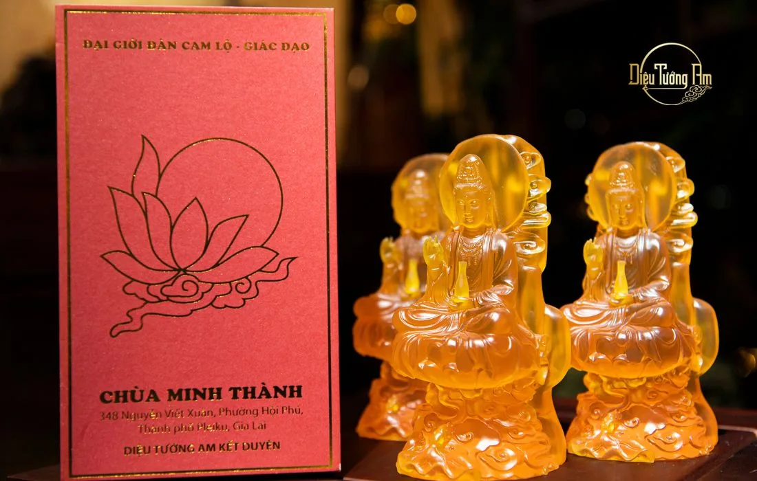 ĐẠI GIỚI ĐÀN CAM LỘ GIÁC ĐẠO: TÔN TƯỢNG QUÁN ÂM TỌA SƠN - DIỆU TƯỚNG AM KẾT DUYÊN CÚNG DƯỜNG
