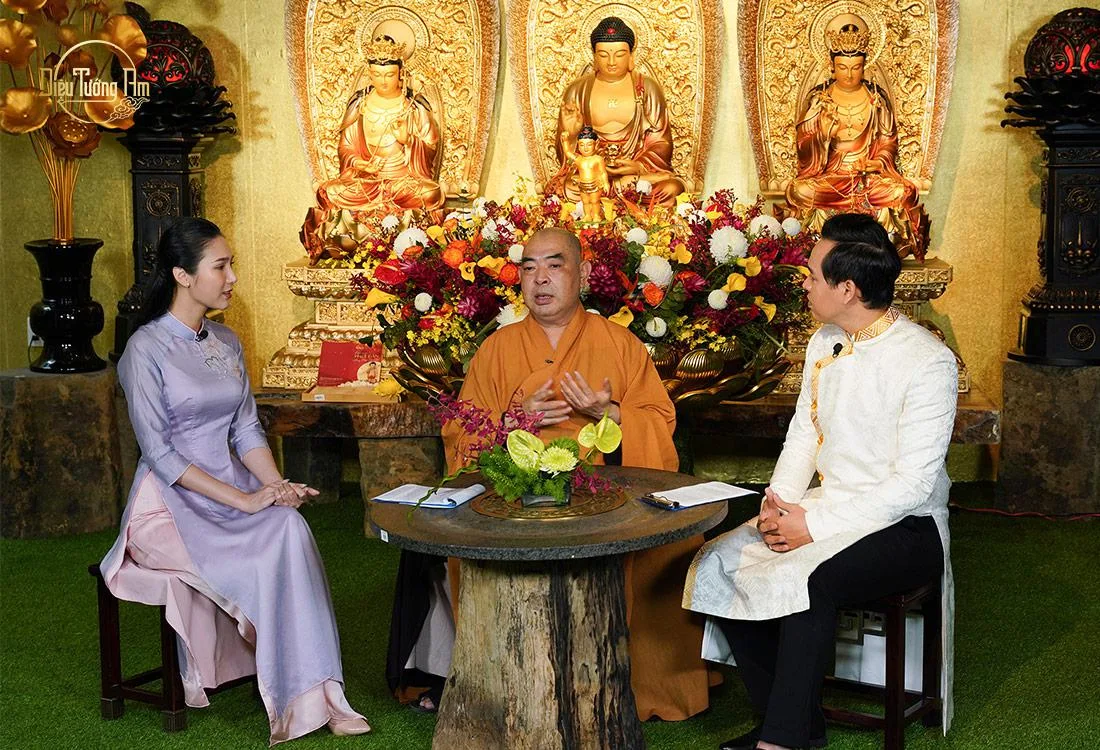 LỄ TAM HỢP – ĐỨC PHẬT ĐẢN SINH HẠNH PHÚC CỦA TRỜI NGƯỜI