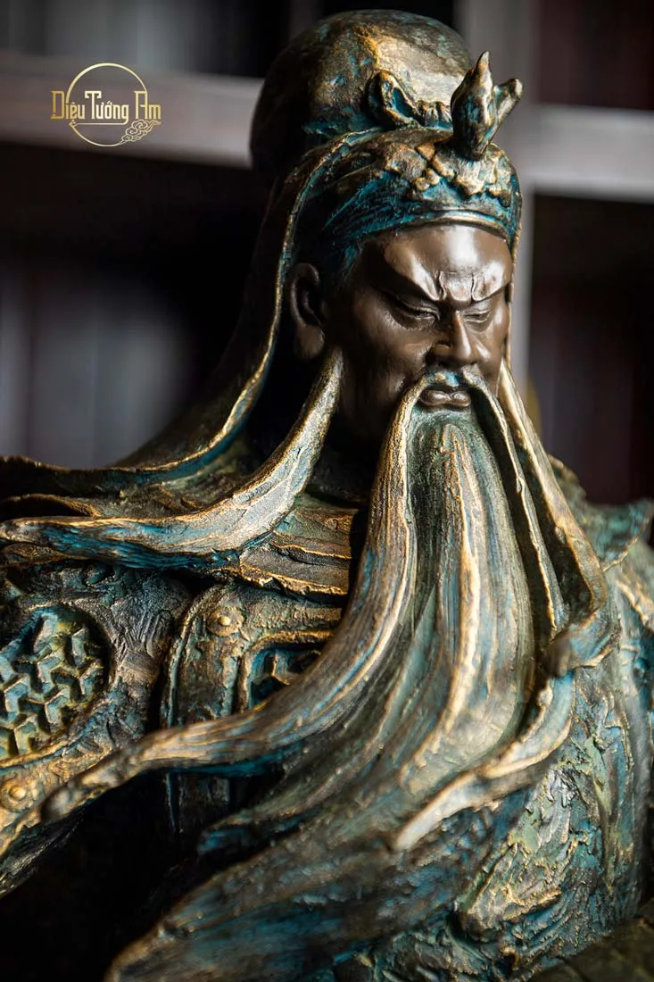 Tôn tượng Quan Công lấy cảm hứng từ thần thái tâm không dao động, ung dung đọc sách làm chất liệu sáng tác.