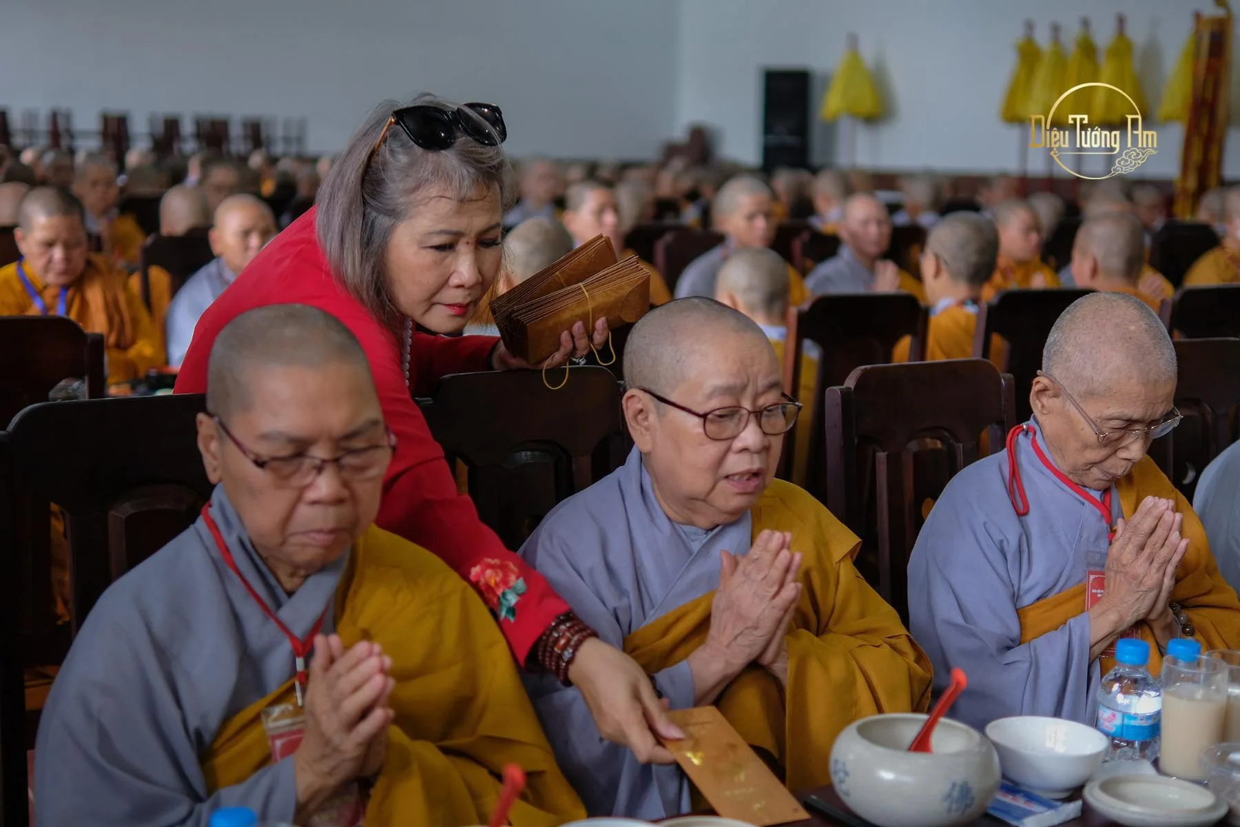 le-cung-duong- trai-tang-dai- gioi-dan-cam-l o-giac-dao13.j pg