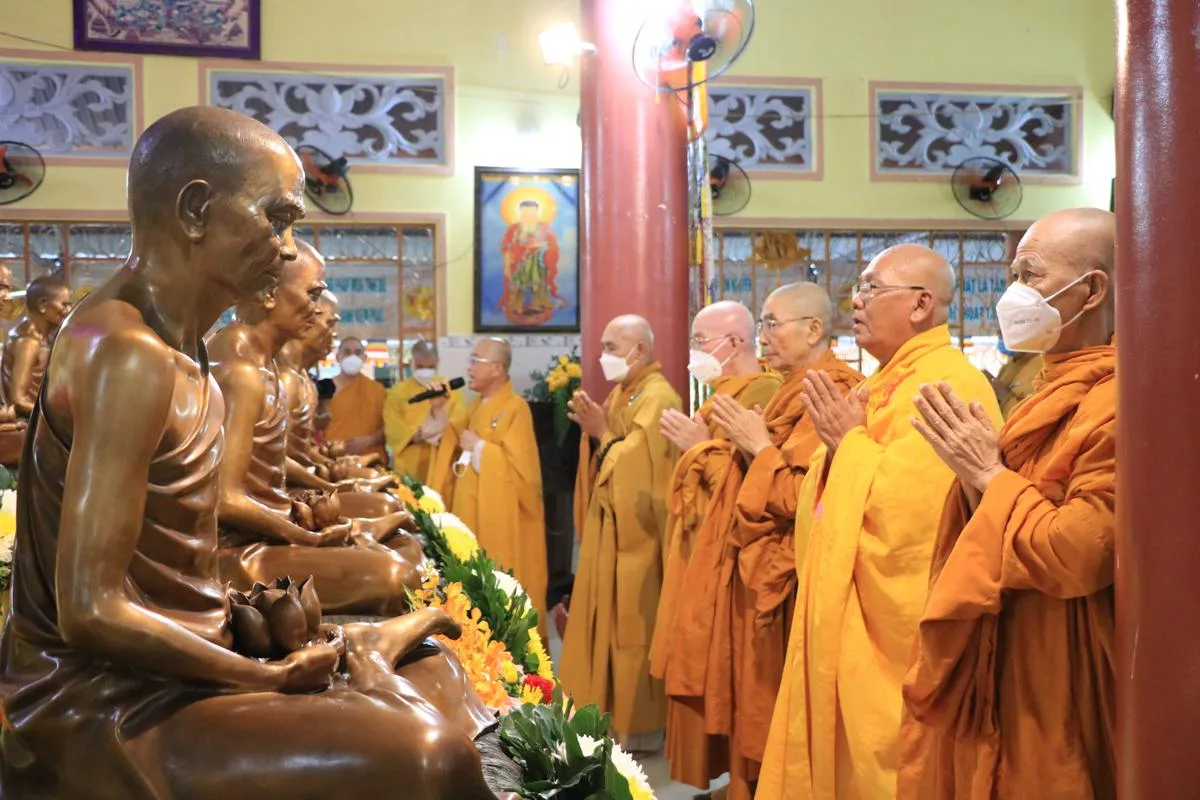 Hành trình cung nghinh và an vị tôn tượng Tôn sư Thiện Phước sau hơn 2 năm tạo dựng