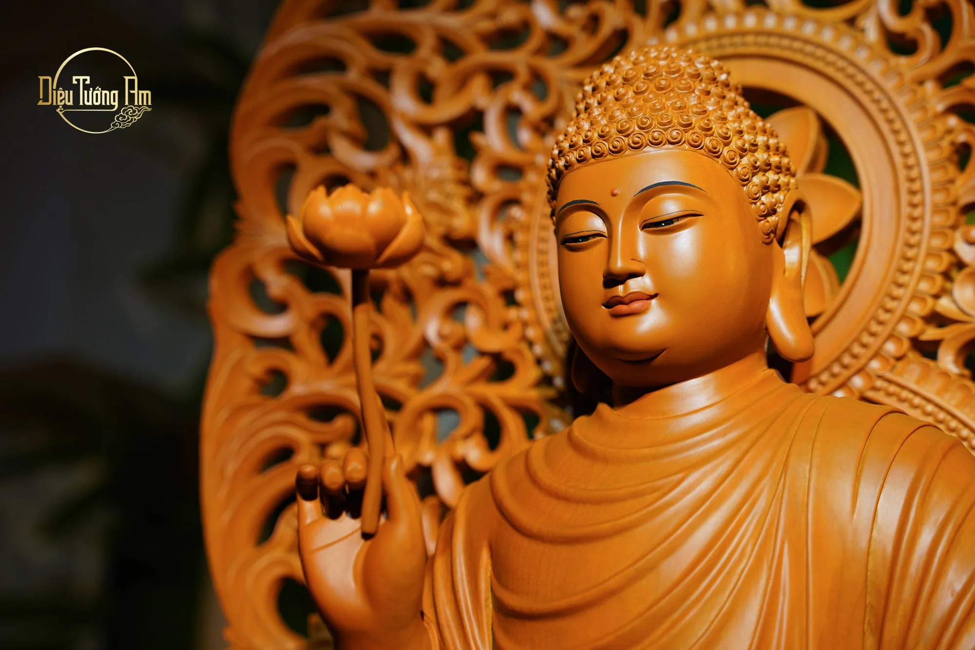 MẠN ĐÀM VỀ HÌNH TƯỢNG BỔN SƯ NIÊM HOA VI TIẾU