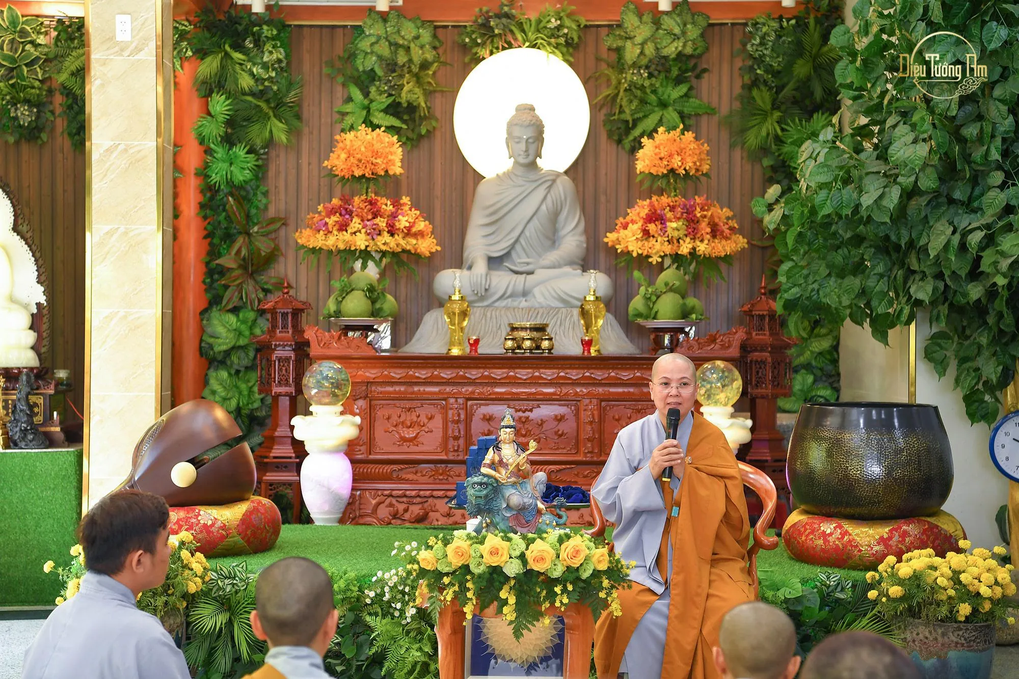 Ni sư Thích Nữ Diệu Hiếu giảng dạy về Vô minh