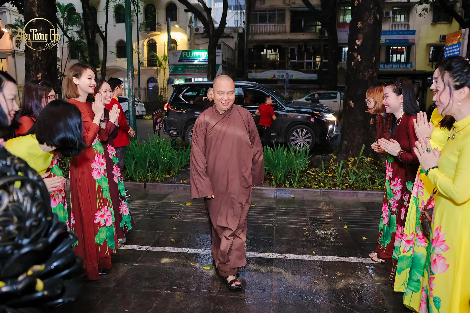 ĐĐ. Thích Đạo Thịnh ghé thăm không gian DIệu Tướng Am Hà Nội