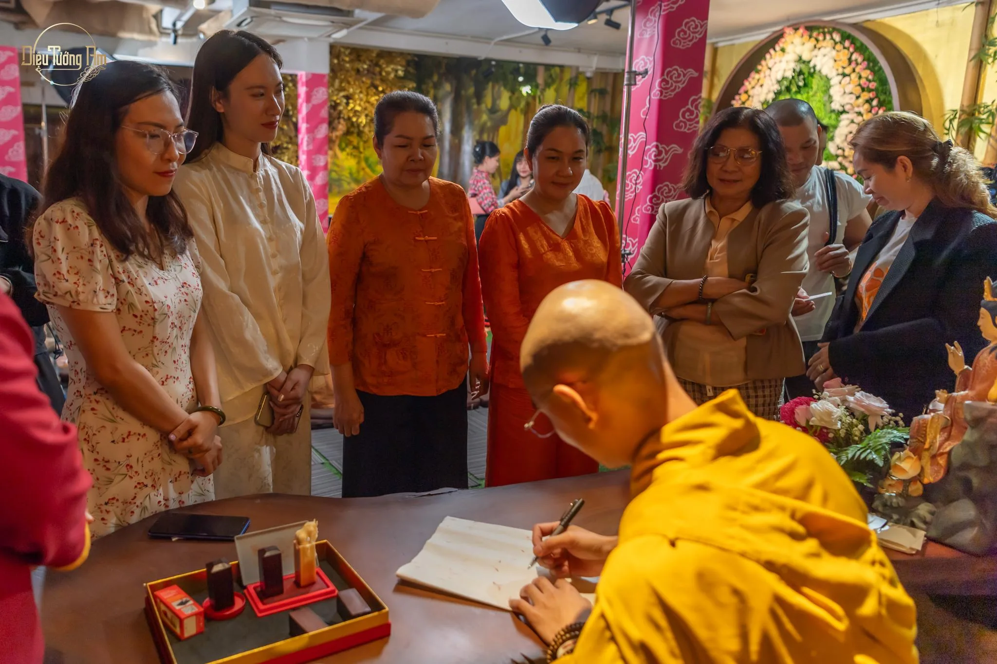 Workshop “Kết Hoa Đăng – Tỏa Nguyện Lành” đã diễn ra thành công với nhiều điều hỷ lạc