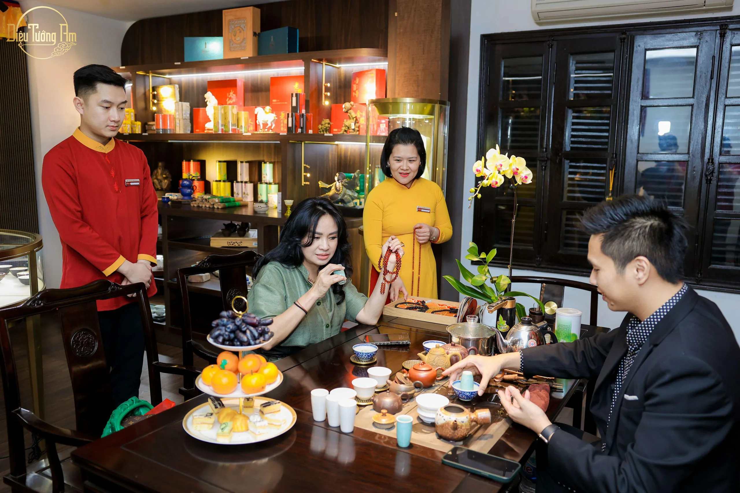 Diệu Tướng Am hoan hỷ đón tiếp ca sĩ Thanh Lam ghé thăm  và cùng trò chuyện thân mật trong không gian phước báu nhiệm màu