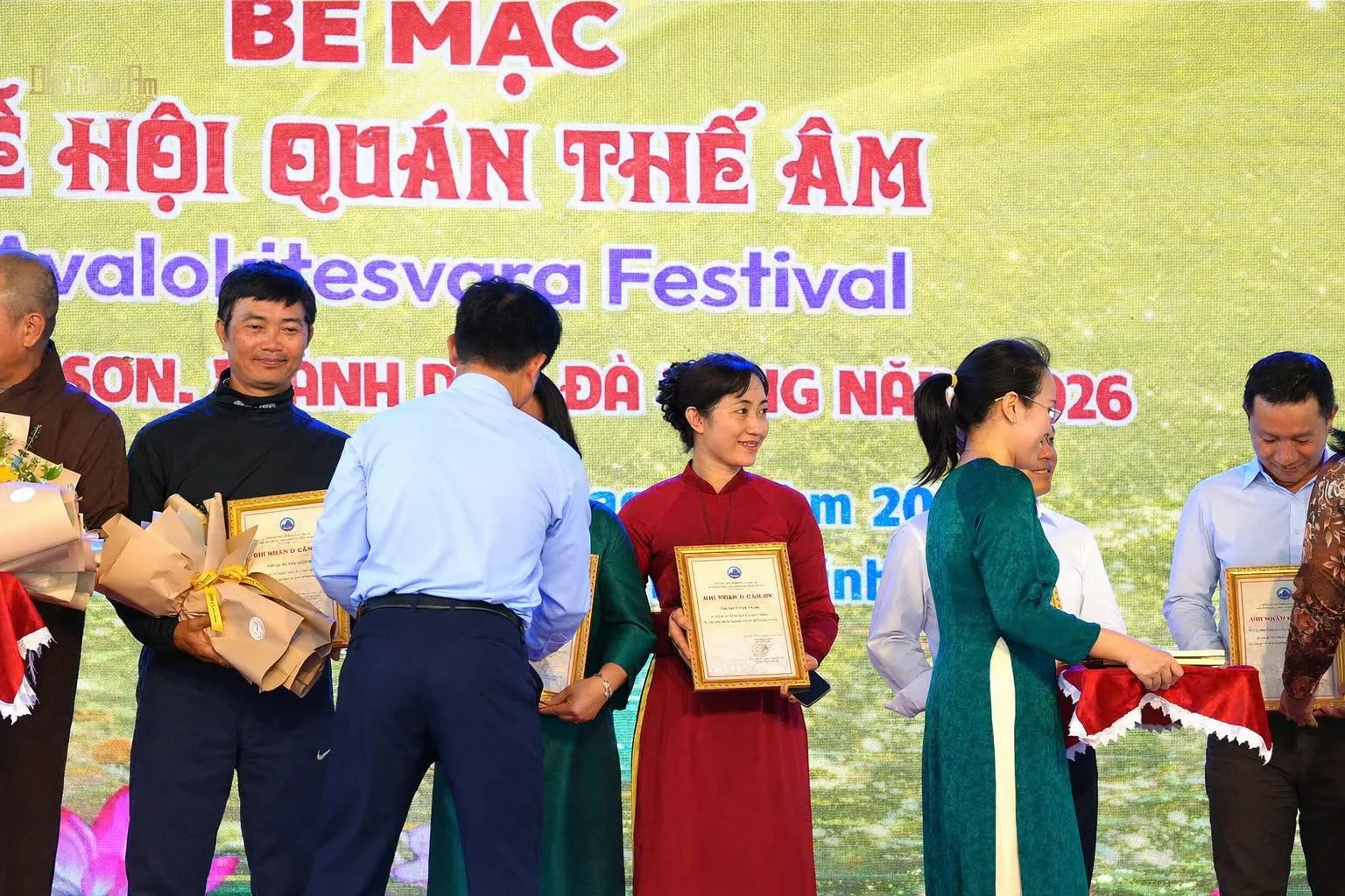 HÀNH TRÌNH MANG DIỆU TƯỚNG HIỆN NƠI NƠI: LAN TỎA HẠNH NGUYỆN TỪ BI KHẮP BA MIỀN TỔ QUỐC