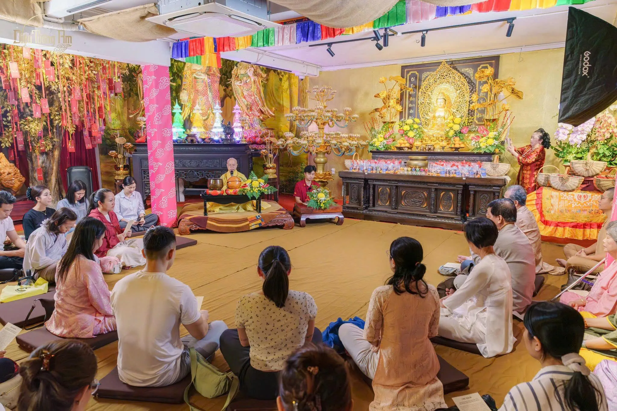 HÀNH TRÌNH MANG DIỆU TƯỚNG HIỆN NƠI NƠI: LAN TỎA HẠNH NGUYỆN TỪ BI KHẮP BA MIỀN TỔ QUỐC