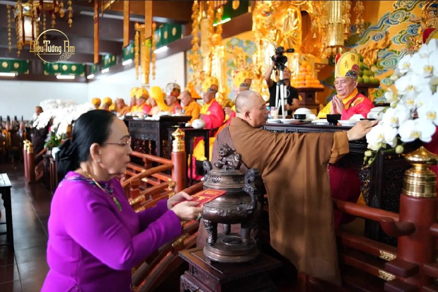 le-cung-duong- trai-tang-dai- gioi-dan-cam-l o-giac-dao012. jpg
