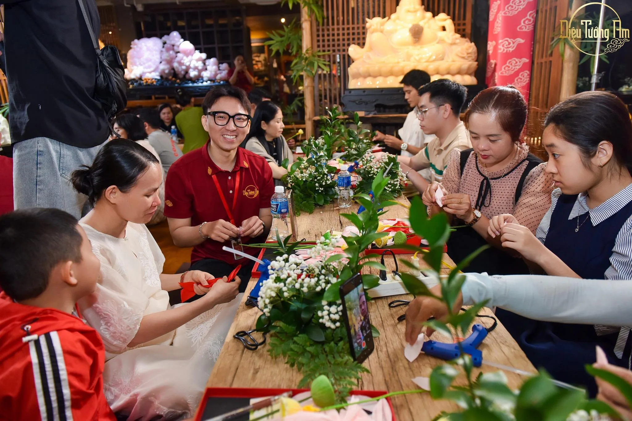 lien-hoa-khai- tam-tam-an-gia -tinh-workshop -dieu-tuong-am -ngay-gia-dinh -viet-nam-12.j pg