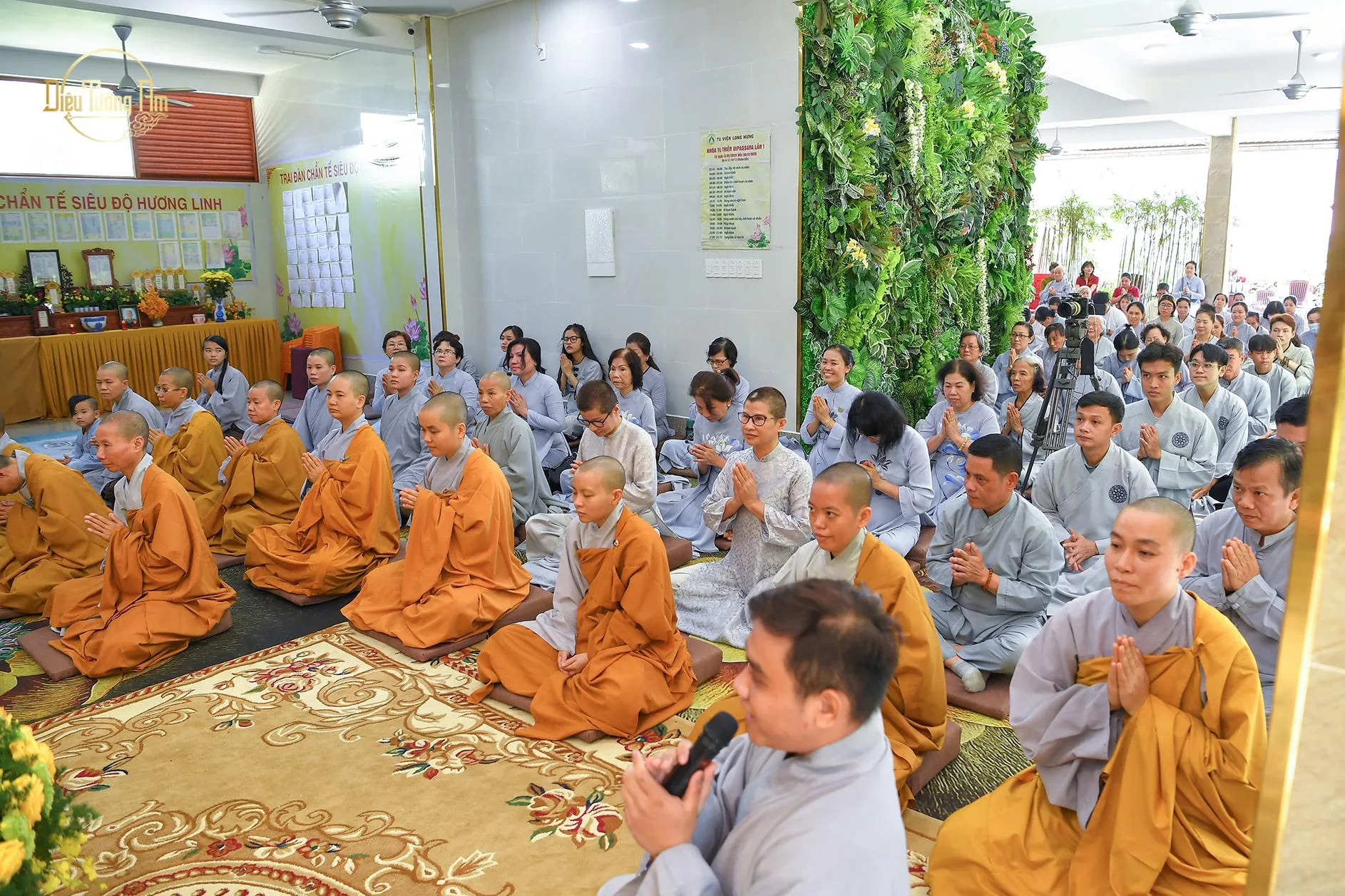 Buổi tọa đàm thu hút nhiều Phật tử thuận thành đến nghe giảng và thực hành tu tập