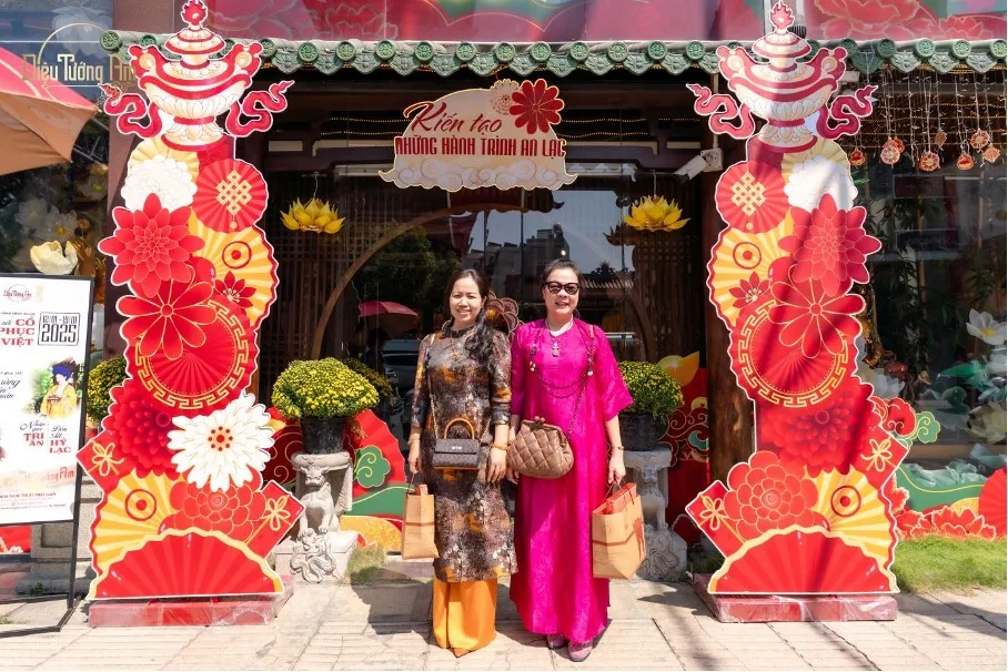 TƯNG BỪNG KHAI MẠC CHUỖI SỰ KIỆN HÀNH TRÌNH KIẾN TẠO AN LẠC - TIẾP NỐI DÒNG CHẢY LỊCH SỬ CỔ PHỤC VIỆT NAM