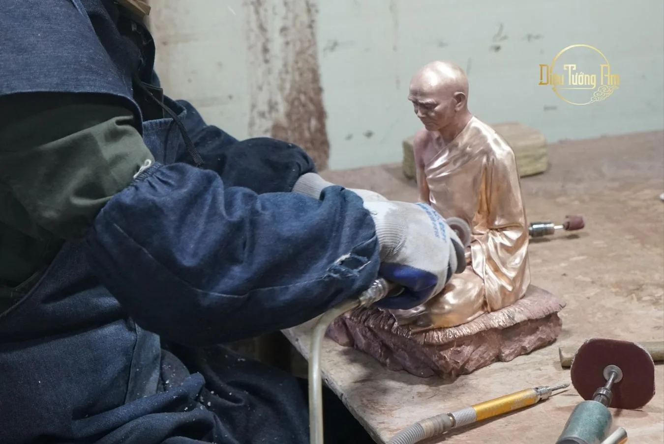 nghe-thuat-tao -tuong-to-su-t hien-phuoc-hie u-mau-trau-12. jpg