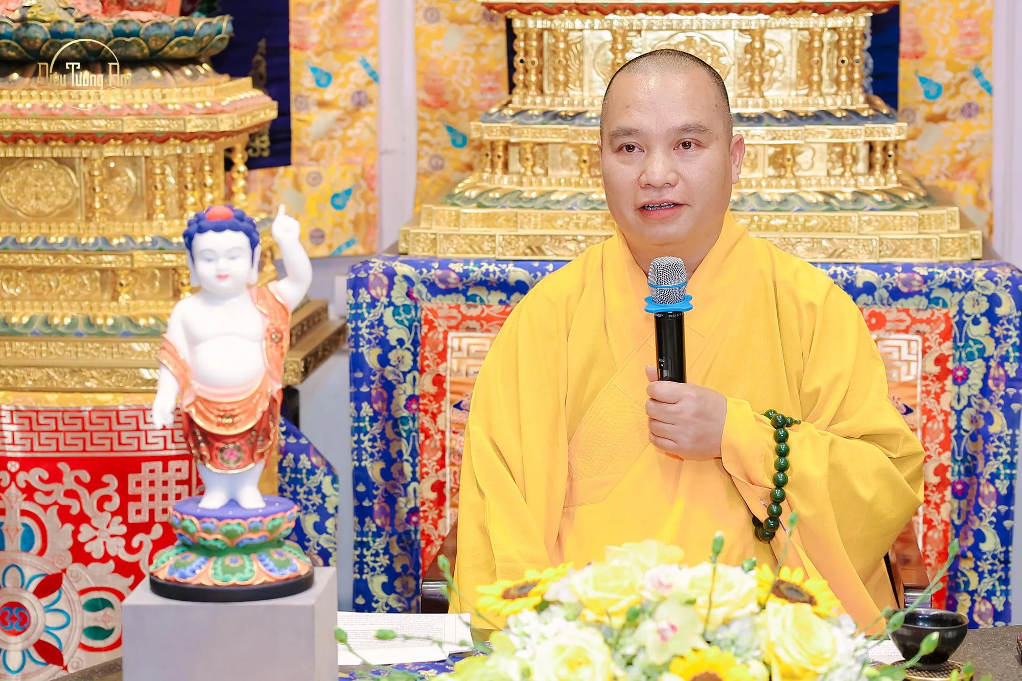 ĐĐ.Thích Đạo Thịnh chia sẻ về chủ đề "Phật trong đời" với Quý Phật tử, khách hàng đến tham dự
