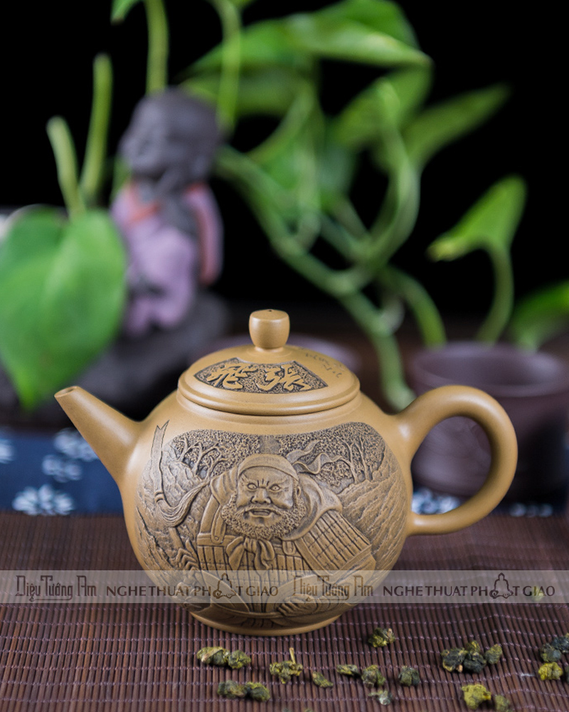 ẤM TRÀ NGŨ HỔ TƯỚNG - TRƯƠNG PHI